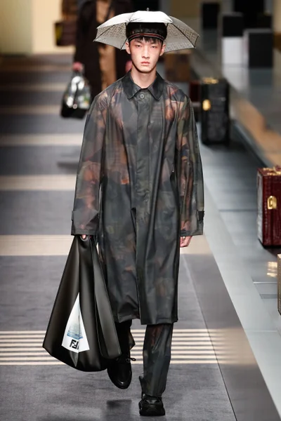 Look 25